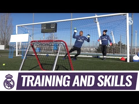 Super reflexes in goalkeepers&#039; training exercise!